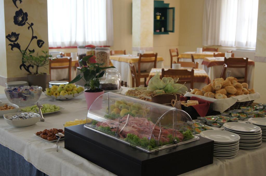 Hotel Orizzonti Rimini Ngoại thất bức ảnh